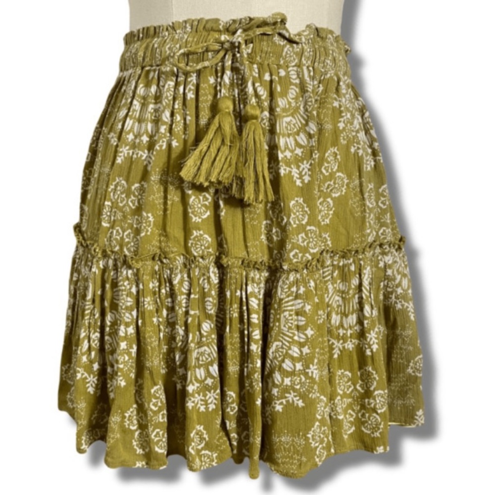 ELAN Goldenrod Circle Ruffle Mini Skirt Green Tie Waist